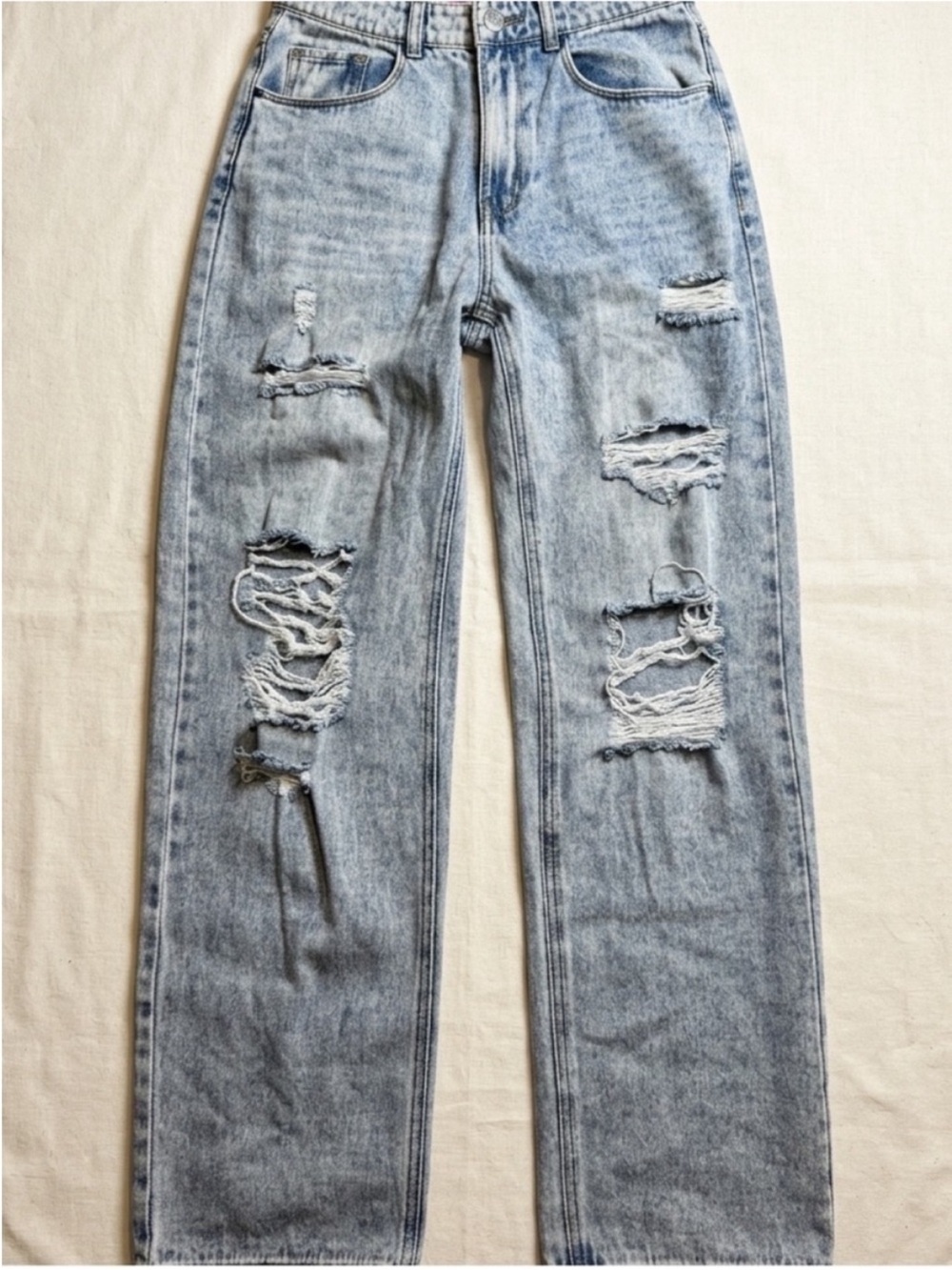 Empyre Tori High Rise
Distressed Baggy Skater Jeans -
Size 4 / 28